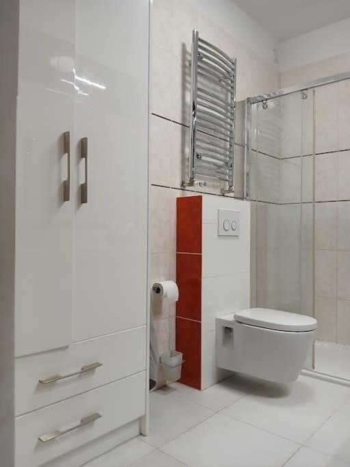 Apartment Super Mieszkanie Z Tarasem I Parkingiem Podziemnym Warschau